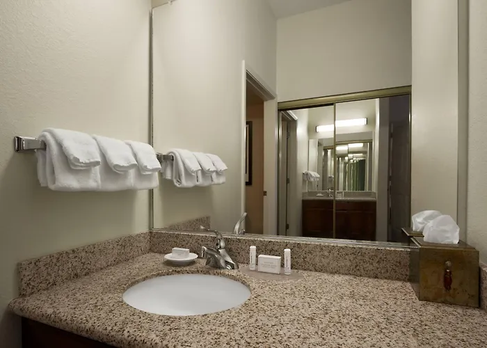 By Marriott Charleston Airport 3* North Charleston