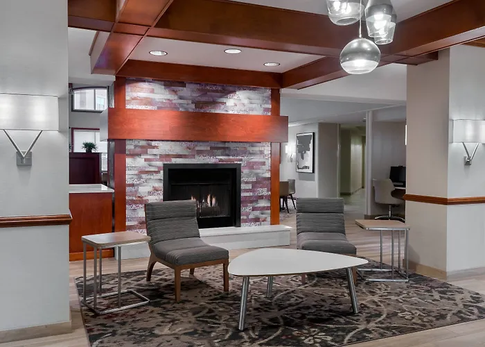 Hotel By Marriott Charleston Airport 3*