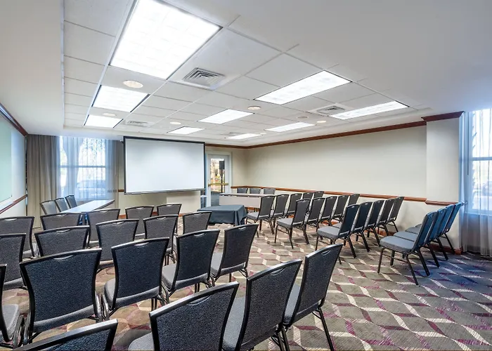 By Marriott Charleston Airport 3* North Charleston