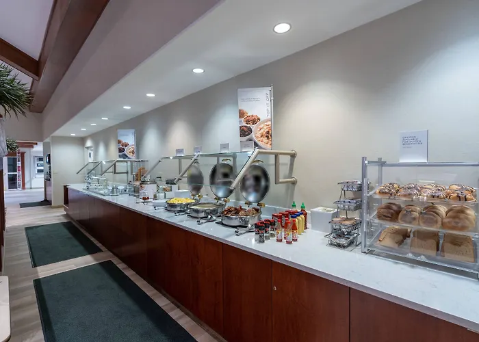 By Marriott Charleston Airport 3*