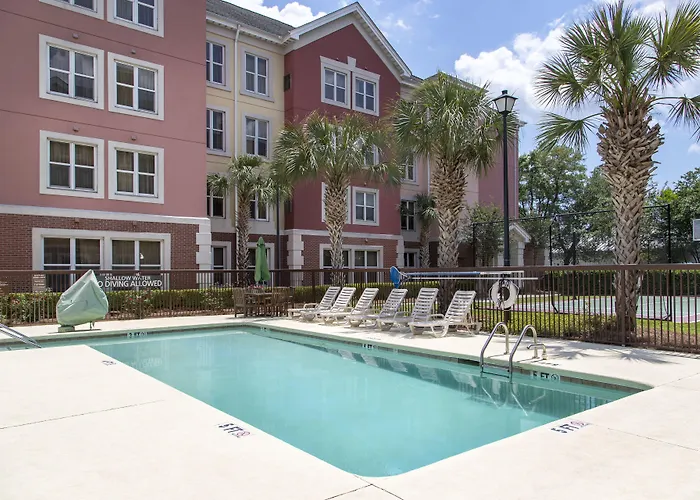 By Marriott Charleston Airport 3*